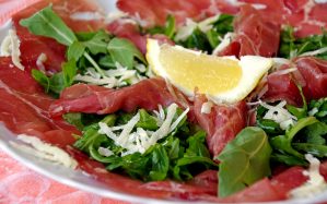 Bresaola Rucola e Scaglie di Parmigiano